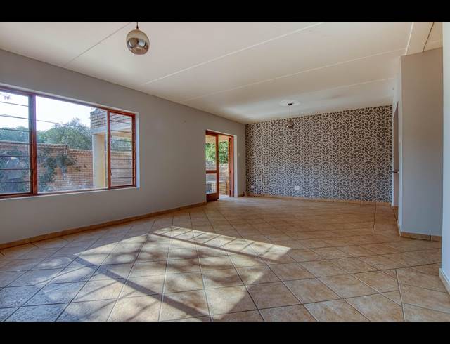 3 BEDROOM CLUSTER TO LET IN CRAIGAVON